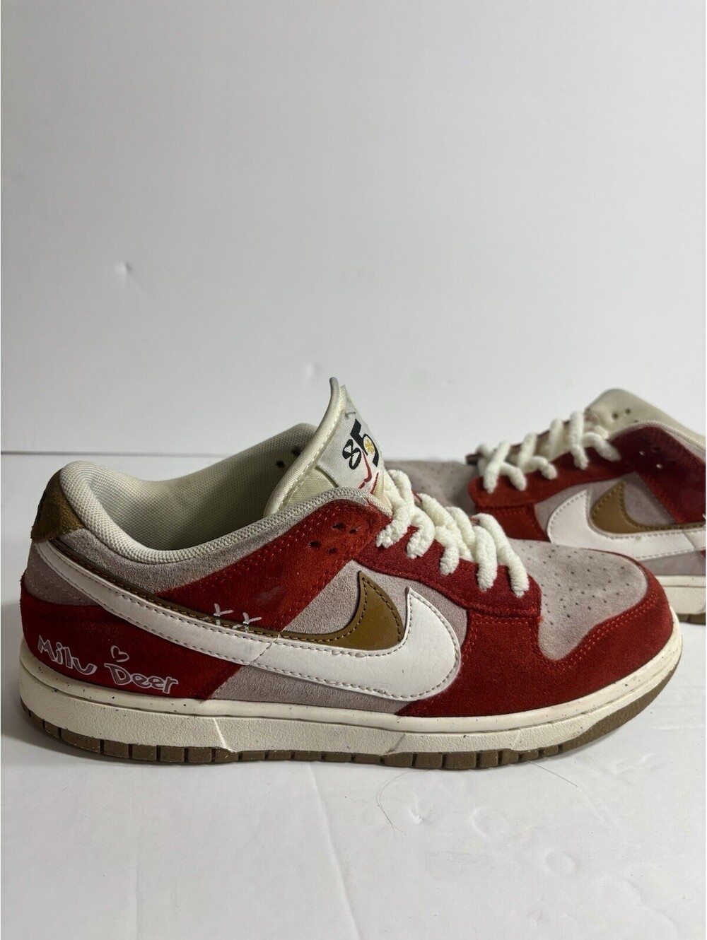 RARE Nike Dunk Low SE Milu Deer Sneakers 7.5 Mens Womens 9 Hearts Kisses.